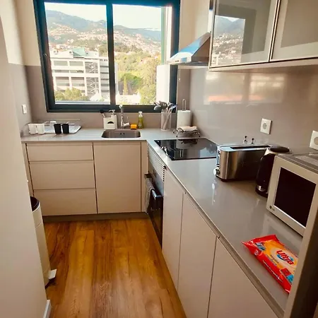 With Mountain View 아파트 *