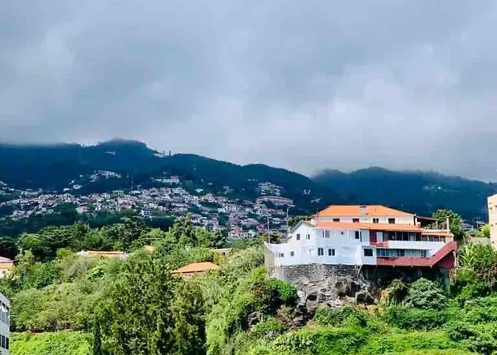 Appartement With Mountain View